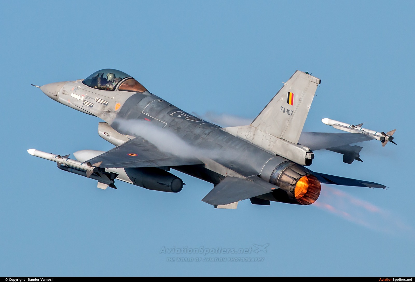 Belgium - Air Force  -  F-16AM Fighting Falcon  (FA-107) By Sandor Vamosi (ALEX67)