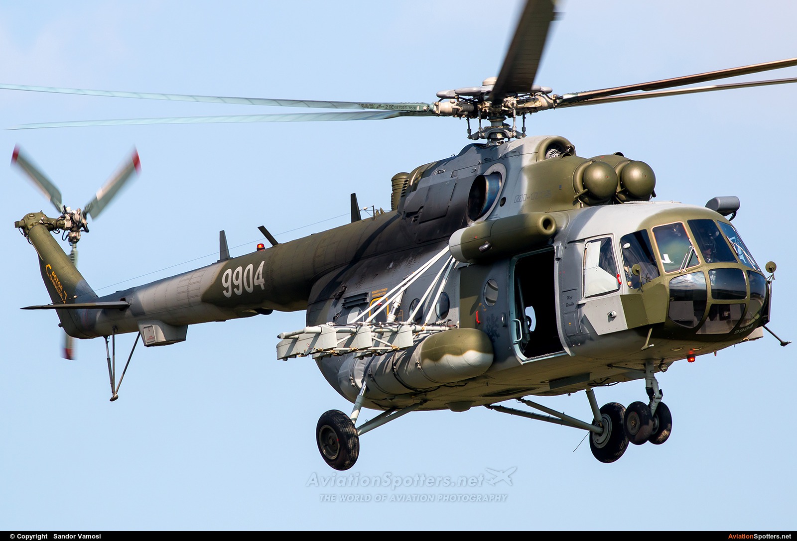 Czech - Air Force  -  Mi-171  (9904) By Sandor Vamosi (ALEX67)