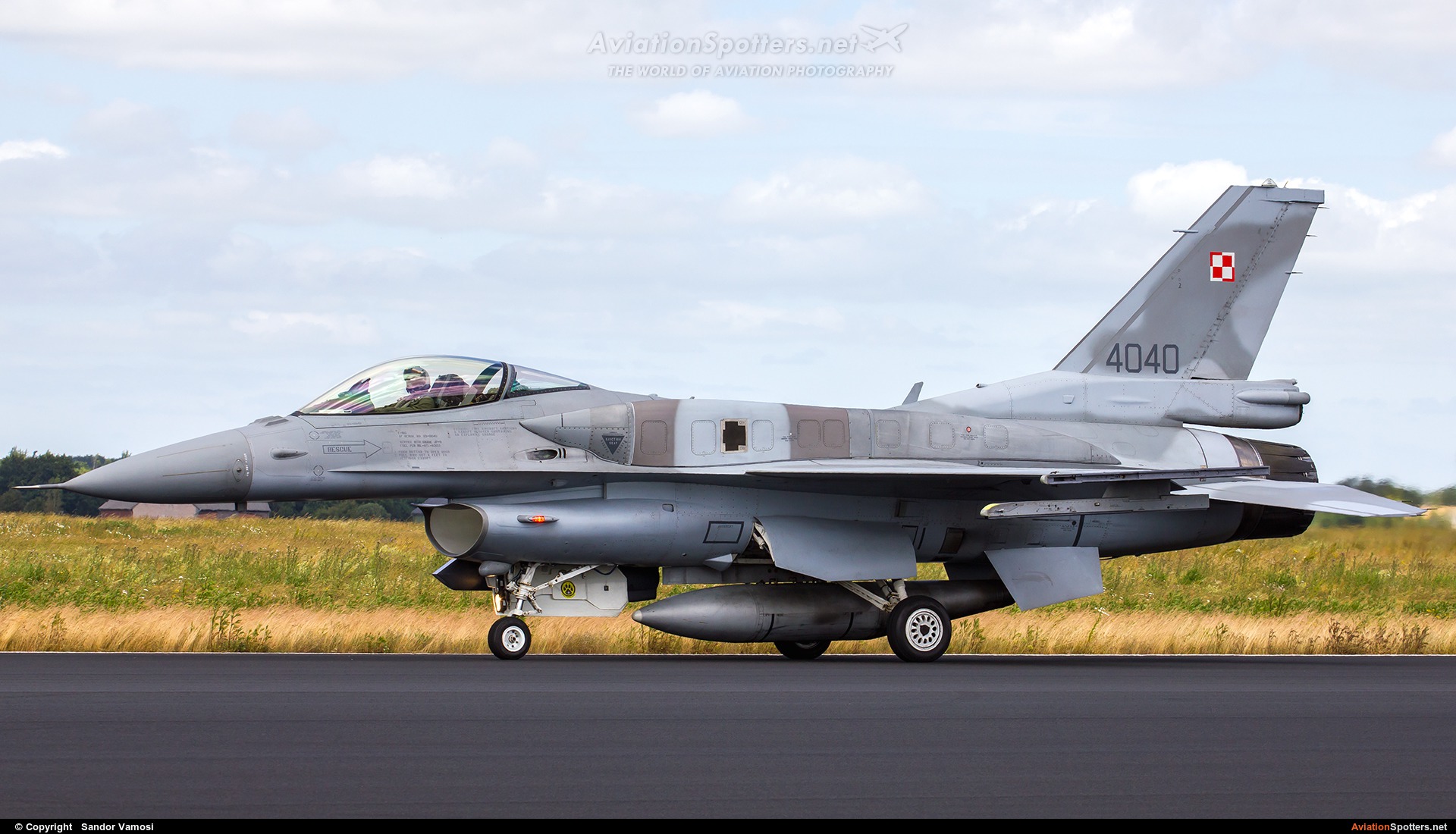 Poland - Air Force  -  F-16CJ  Fighting Falcon  (4040) By Sandor Vamosi (ALEX67)