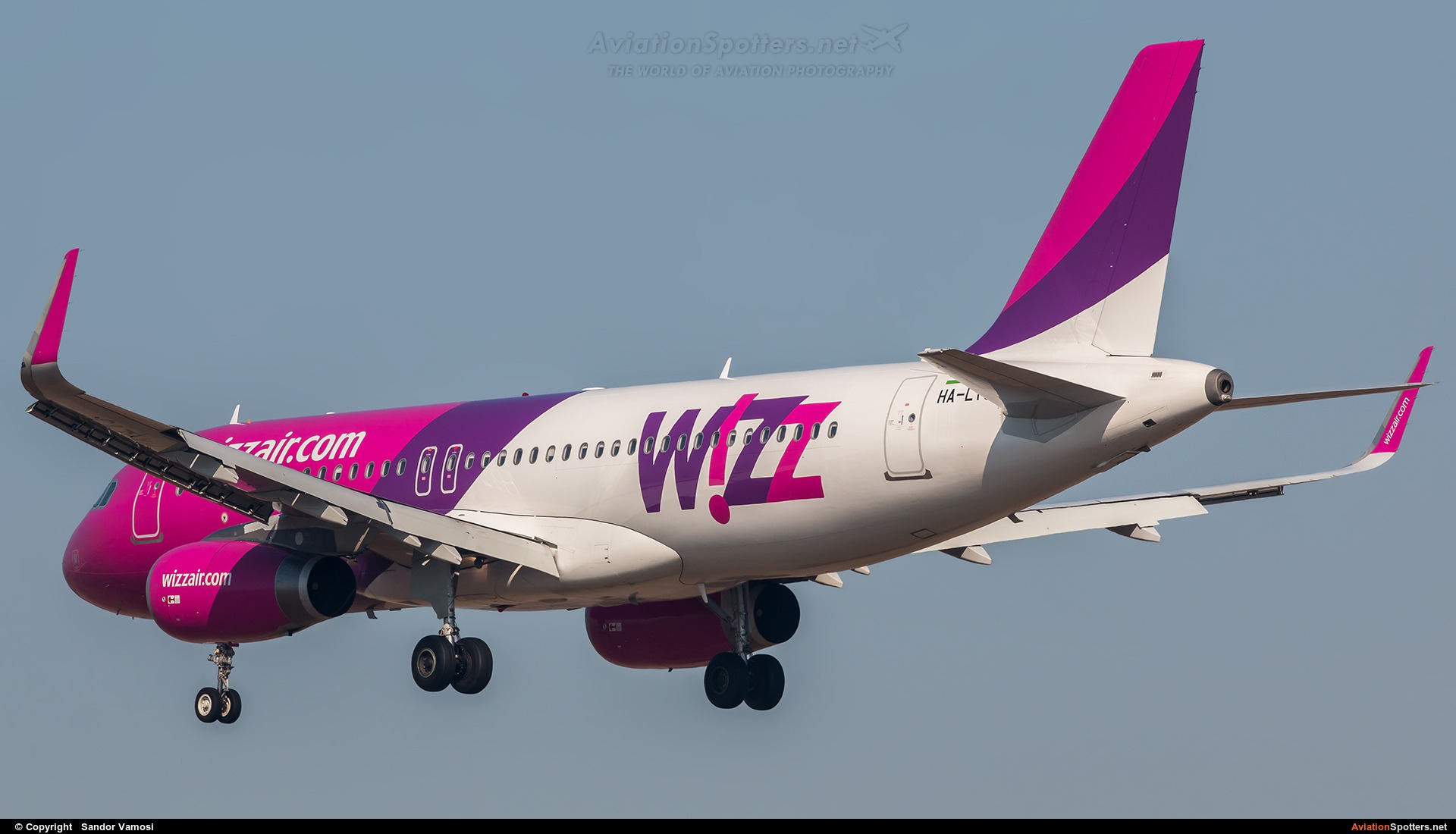 Wizz Air  -  A320-232  (HA-LYJ) By Sandor Vamosi (ALEX67)