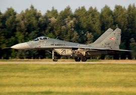 Mikoyan-Gurevich - MiG-29B (21) - fallto78