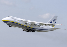 Antonov - An-124 (UR-82072) - fallto78