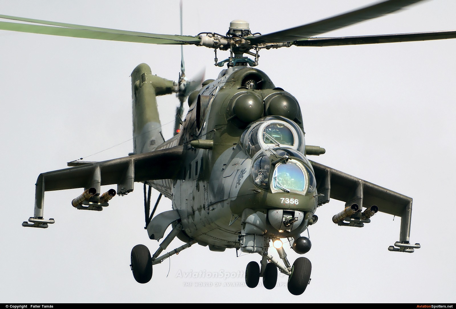 Czech - Air Force  -  Mi-24V  (7356) By Faller Tamás (fallto78)