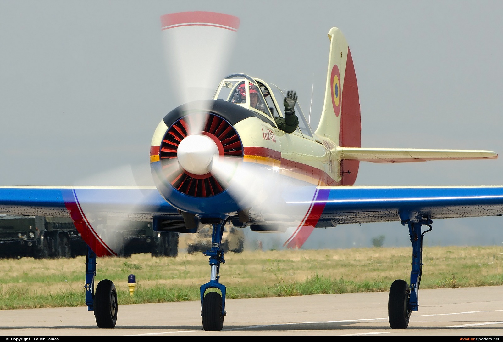 Romania - Air Force  -  Yak-52  (43) By Faller Tamás (fallto78)