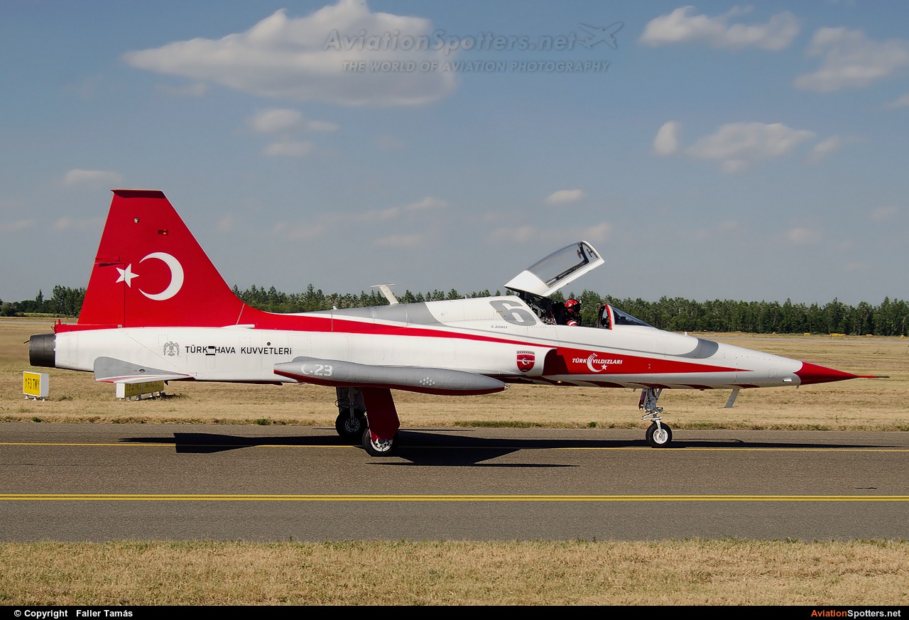 Turkey - Air Force : Turkish Stars  -  NF-5A  (70-3023) By Faller Tamás (fallto78)