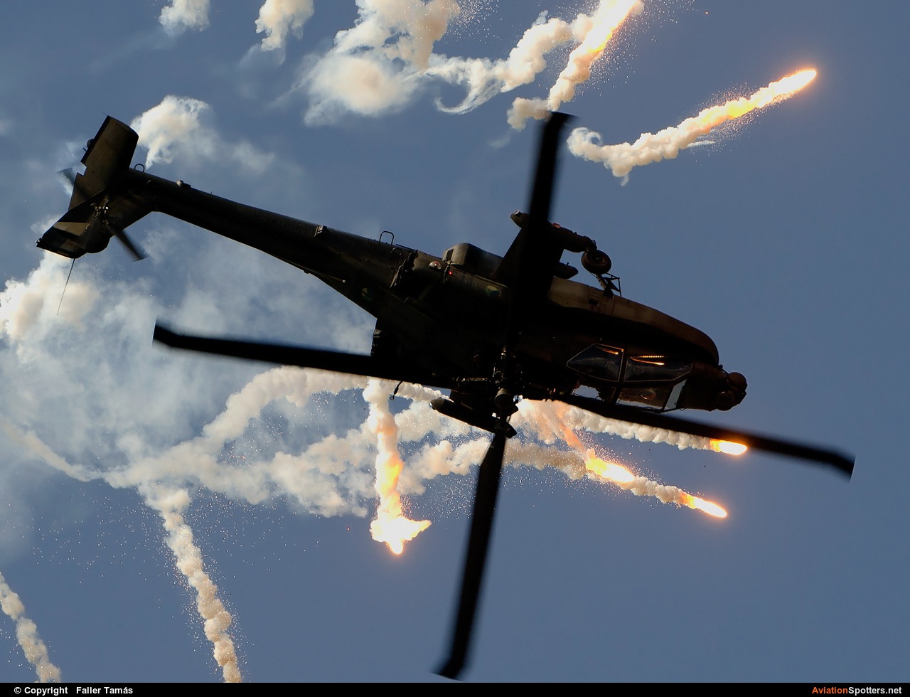 Netherlands - Air Force  -  AH-64D Apache Longbow  (Q-26) By Faller Tamás (fallto78)