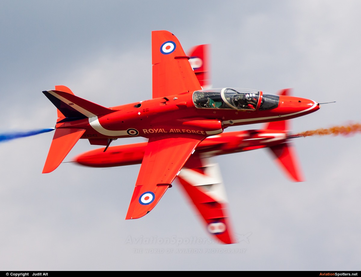 UK - Air Force: Red Arrows  -  Hawk T.1- 1A  (XX-242) By Judit Alt (Judit)