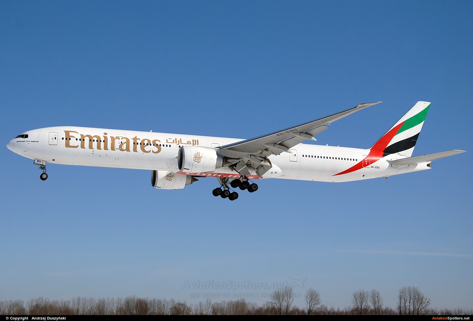 Emirates Airlines  -  777-300  (A6-EBU) By Andrzej Duszyński (duszy)