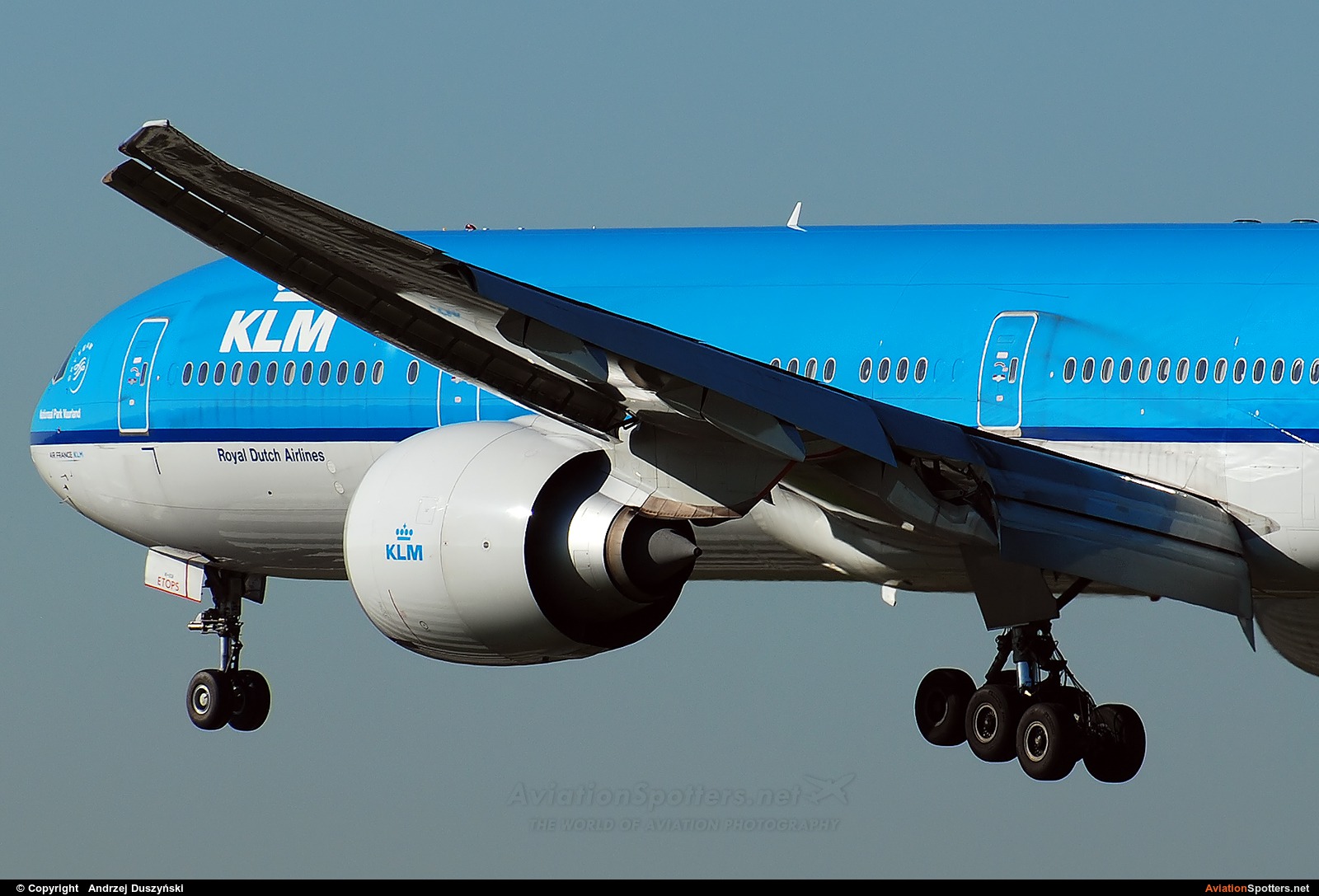 KLM  -  777-300ER  (PH-BVI) By Andrzej Duszyński (duszy)