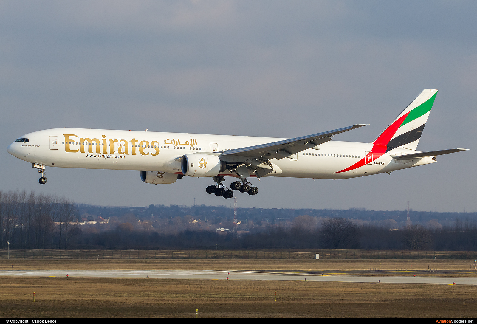 Emirates Airlines  -  777-300  (A6-EMM) By Czirok Bence (Orosmet)