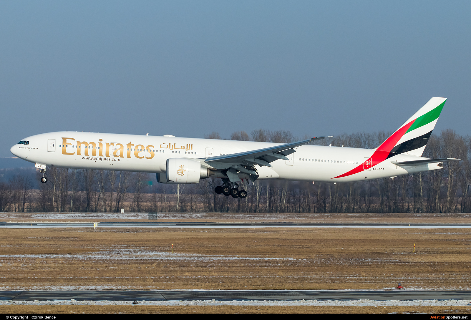 Emirates Airlines  -  777-300ER  (A6-ECT) By Czirok Bence (Orosmet)