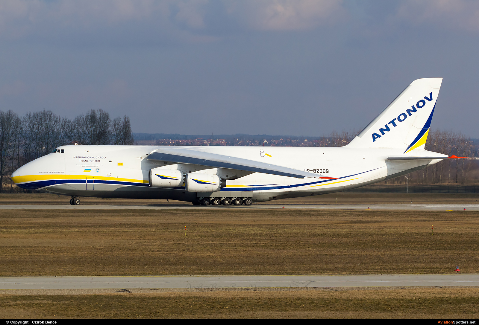 Antonov Airlines  -  An-124  (UR-82009) By Czirok Bence (Orosmet)