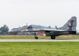 Mikoyan-Gurevich - MiG-29UB (4105) - winkiel