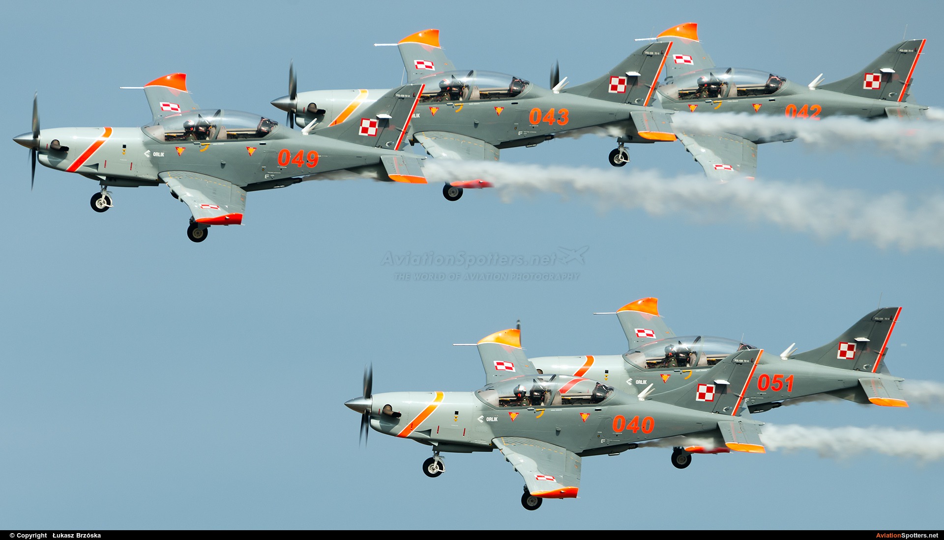 Poland - Air Force : Orlik Acrobatic Group  -  PZL-130 Orlik TC-1 - 2  (049) By Łukasz Brzóska (winkiel)
