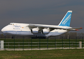 Antonov - An-124 (UR-82009) - BERTAL