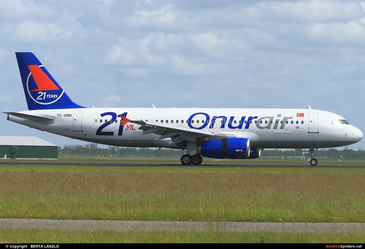 Onur Air  -  A320-231  (TC-OBE) By BERTA LÁSZLÓ (BERTAL)