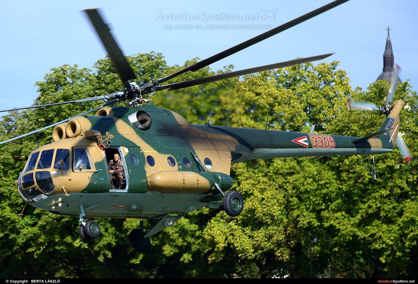 Hungary - Air Force  -  Mi-8T  (3305) By BERTA LÁSZLÓ (BERTAL)