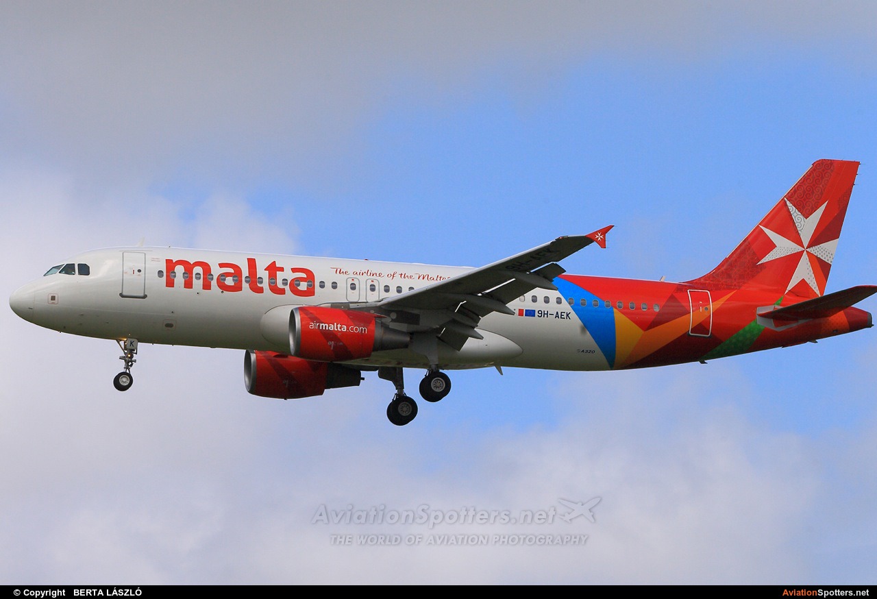 Air Malta  -  A320  (9H-AEK) By BERTA LÁSZLÓ (BERTAL)