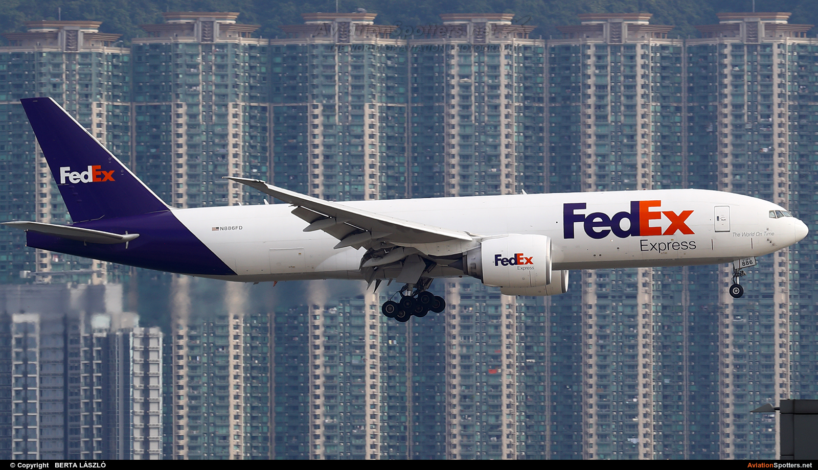 FedEx Federal Express  -  777-200F  (N886FD) By BERTA LÁSZLÓ (BERTAL)