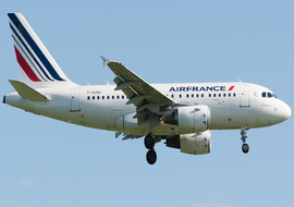 Airbus - A318 (F-GUGG) - PEPE74