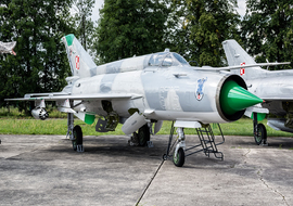 Mikoyan-Gurevich - MiG-21MF (6715) - PEPE74