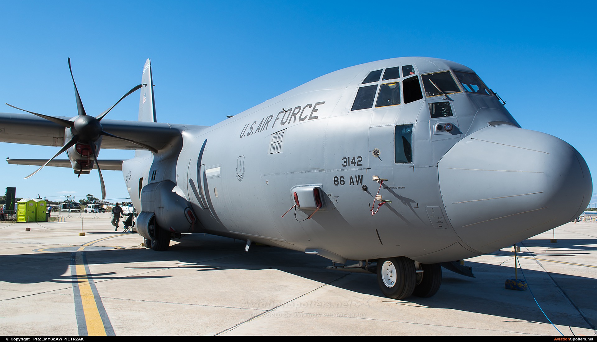 USA - Air Force  -  C-130J Hercules  (04-3142) By PRZEMYSŁAW PIETRZAK (PEPE74)