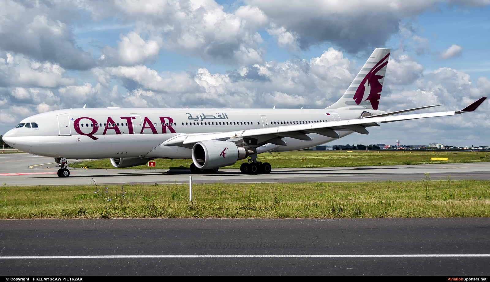 Qatar Airways  -  A330-200  (A7-ACM) By PRZEMYSŁAW PIETRZAK (PEPE74)