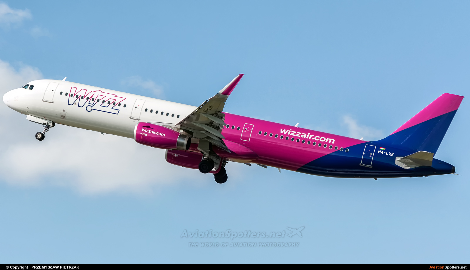 Wizz Air  -  A321-231  (HA-LXK) By PRZEMYSŁAW PIETRZAK (PEPE74)