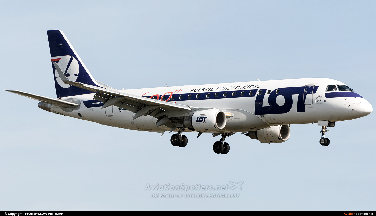 LOT - Polish Airlines  -  175  (SP-LII) By PRZEMYSŁAW PIETRZAK (PEPE74)