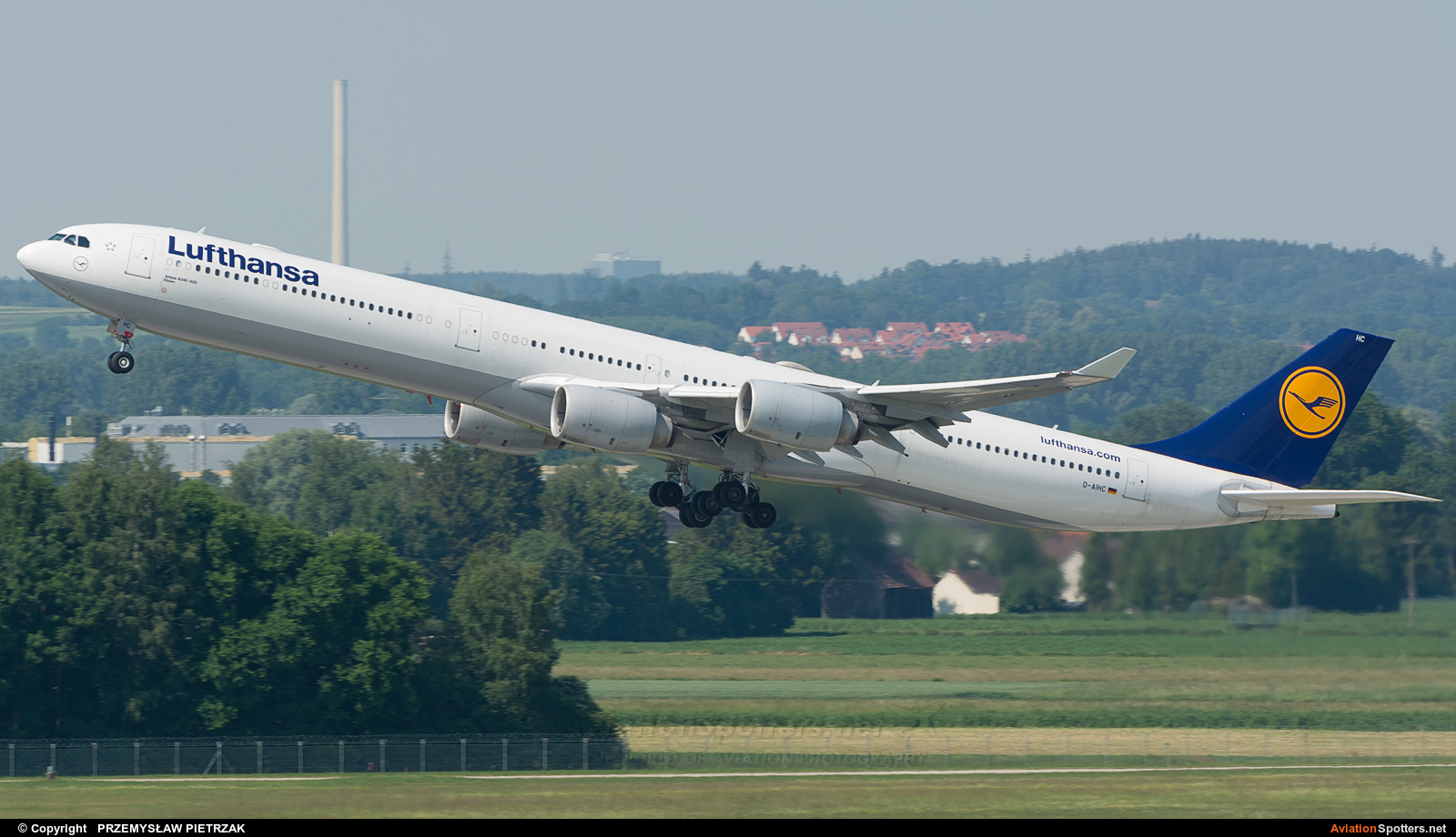 Lufthansa  -  A340-600  (D-AIHC) By PRZEMYSŁAW PIETRZAK (PEPE74)