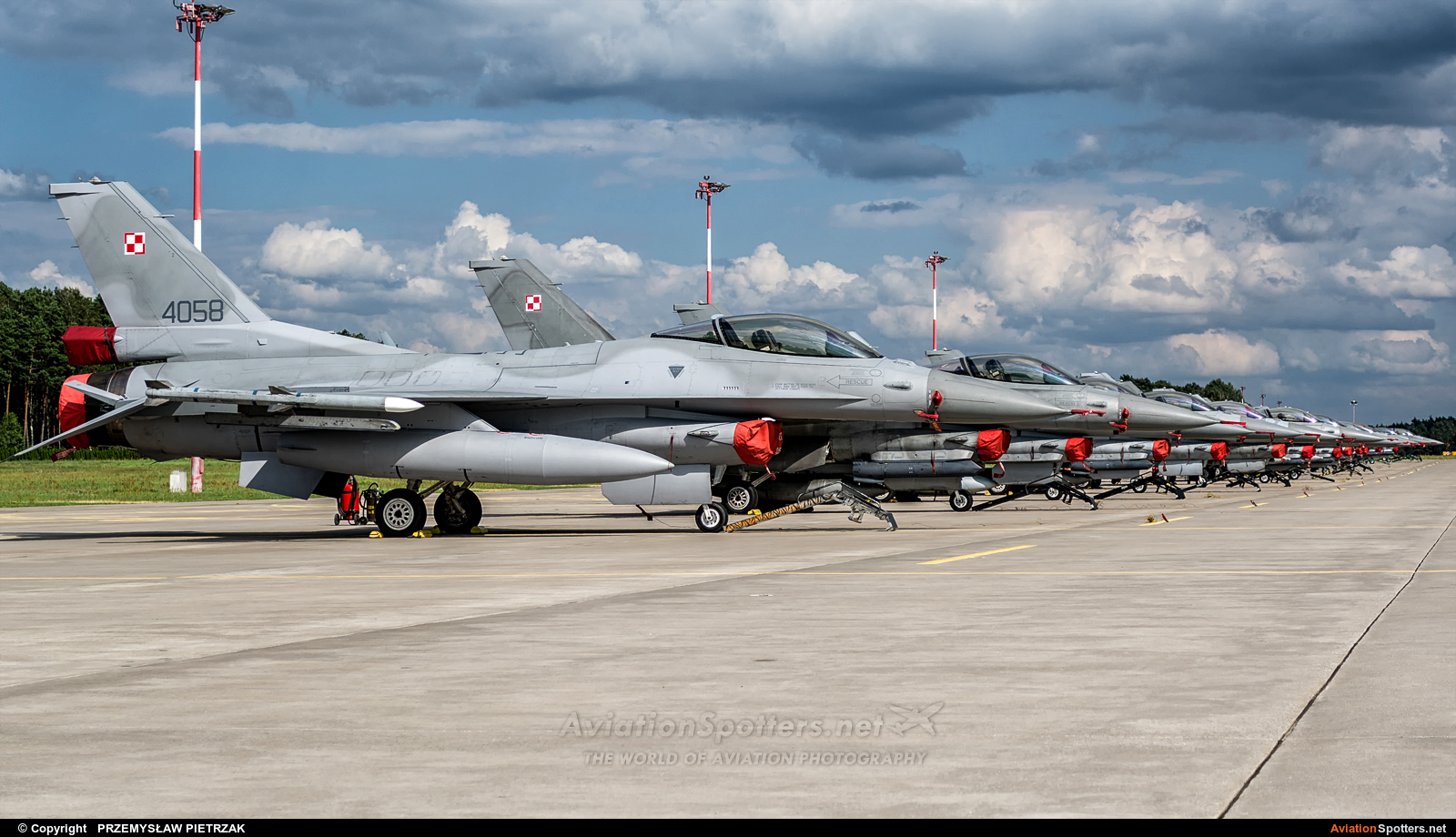 Poland - Air Force  -  F-16C Jastrząb  (4058) By PRZEMYSŁAW PIETRZAK (PEPE74)