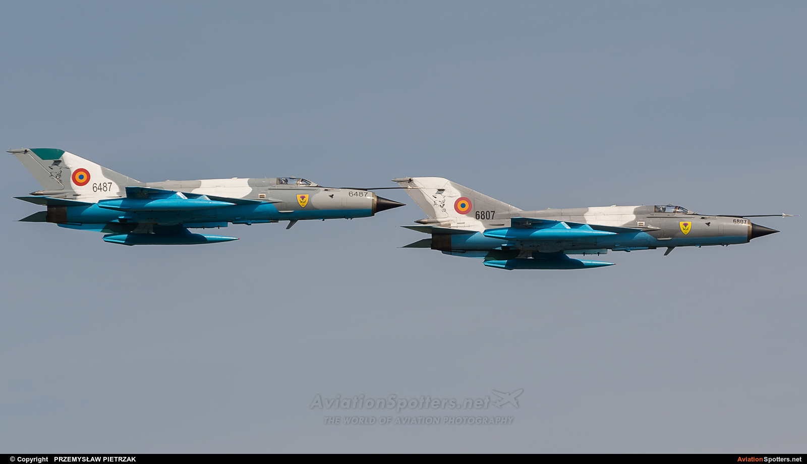 Romania - Air Force  -  MiG-21 LanceR C  (6807) By PRZEMYSŁAW PIETRZAK (PEPE74)
