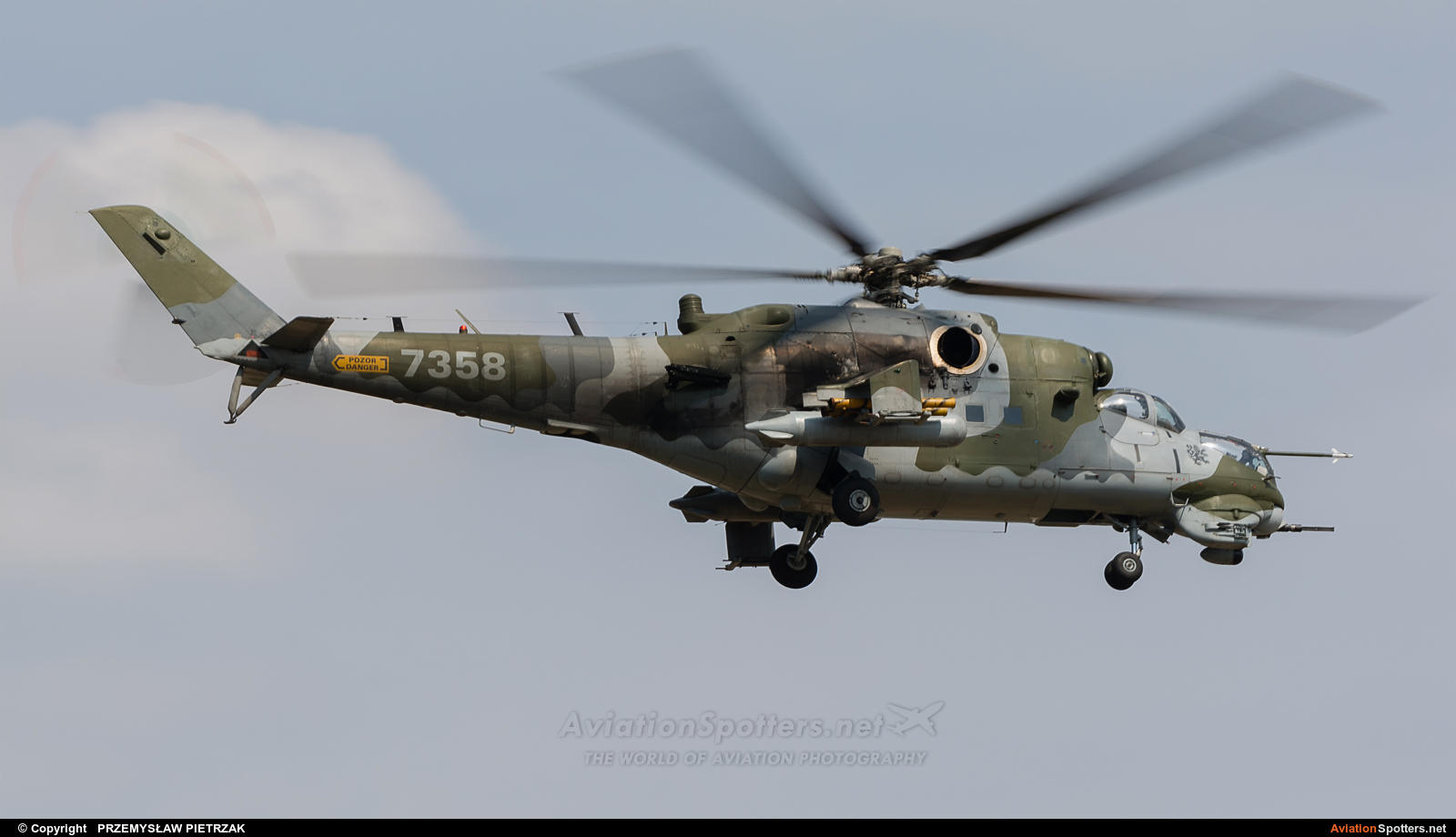 Czech - Air Force  -  Mi-24V  (7358) By PRZEMYSŁAW PIETRZAK (PEPE74)