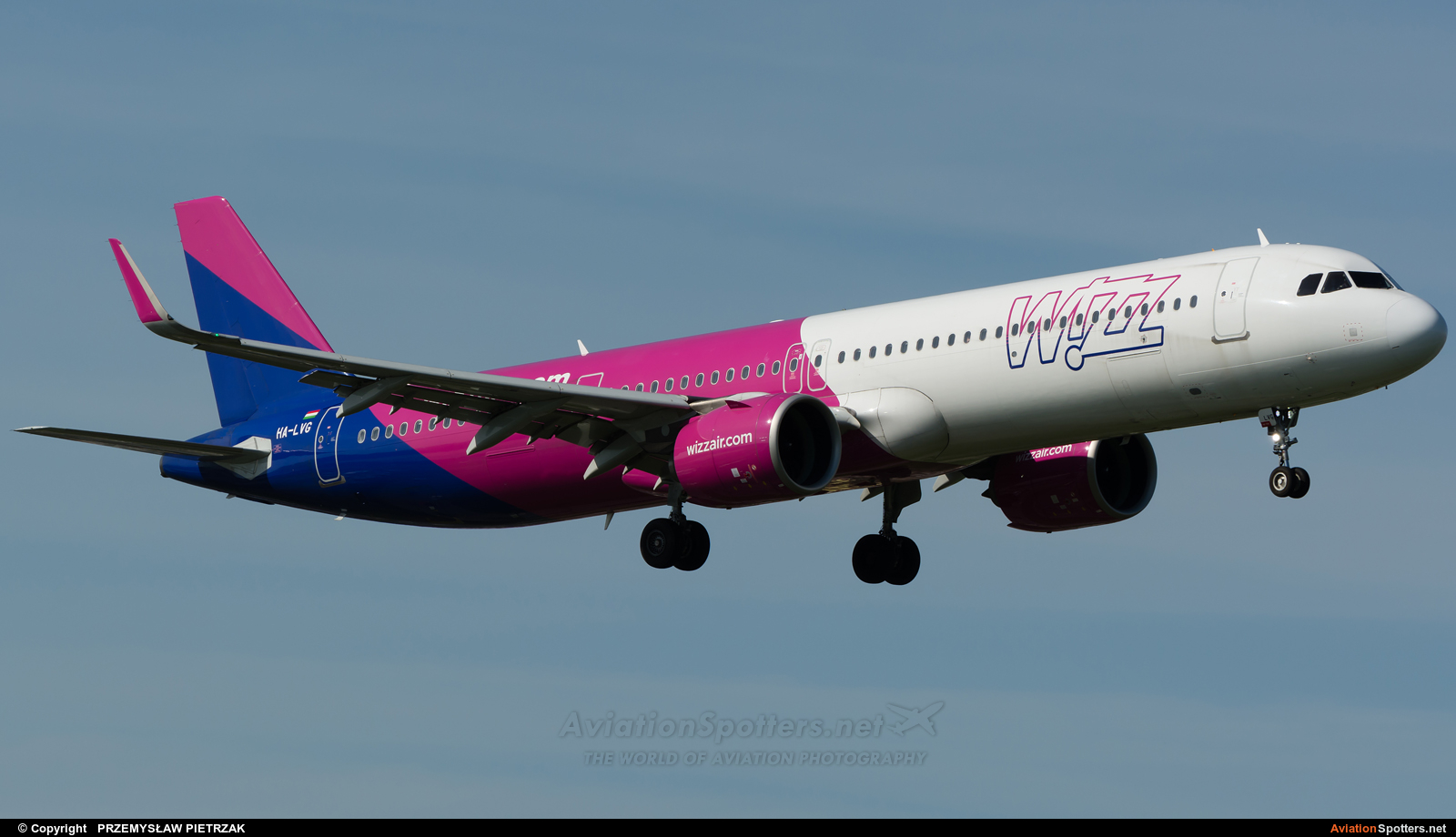 Wizz Air  -  A321-251N  (HA-LVG) By PRZEMYSŁAW PIETRZAK (PEPE74)
