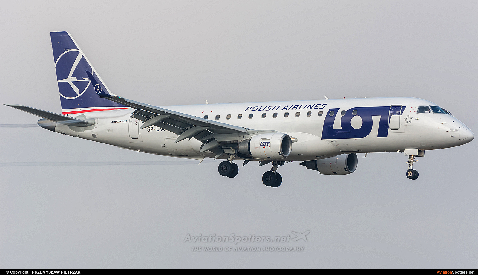 LOT - Polish Airlines  -  170  (SP-LIA) By PRZEMYSŁAW PIETRZAK (PEPE74)