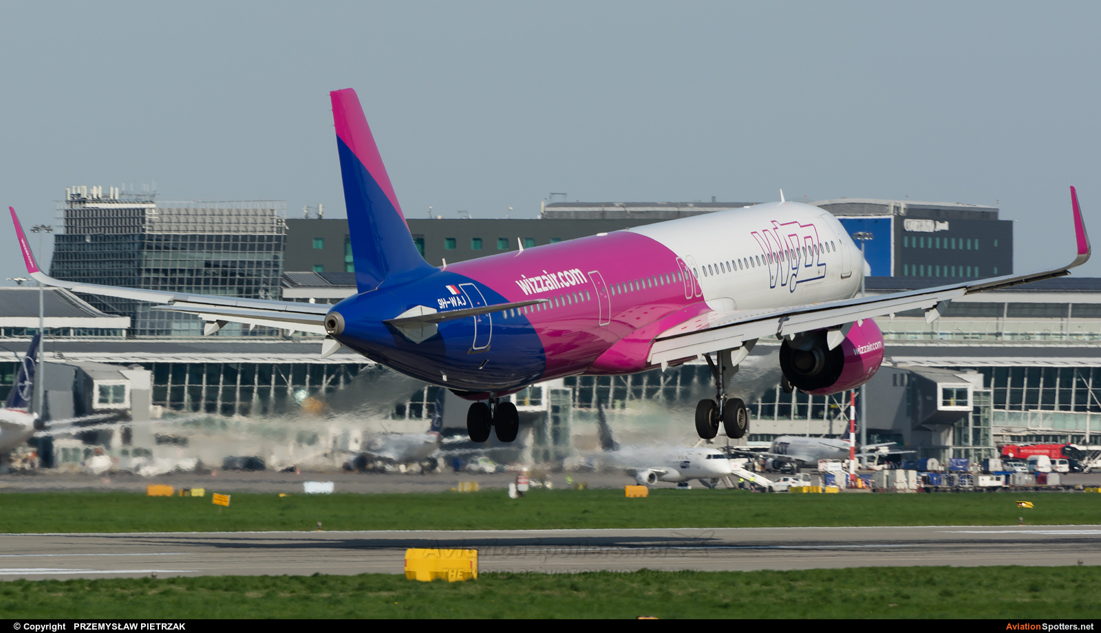 Wizz Air  -  A321  (9H-WAJ) By PRZEMYSŁAW PIETRZAK (PEPE74)