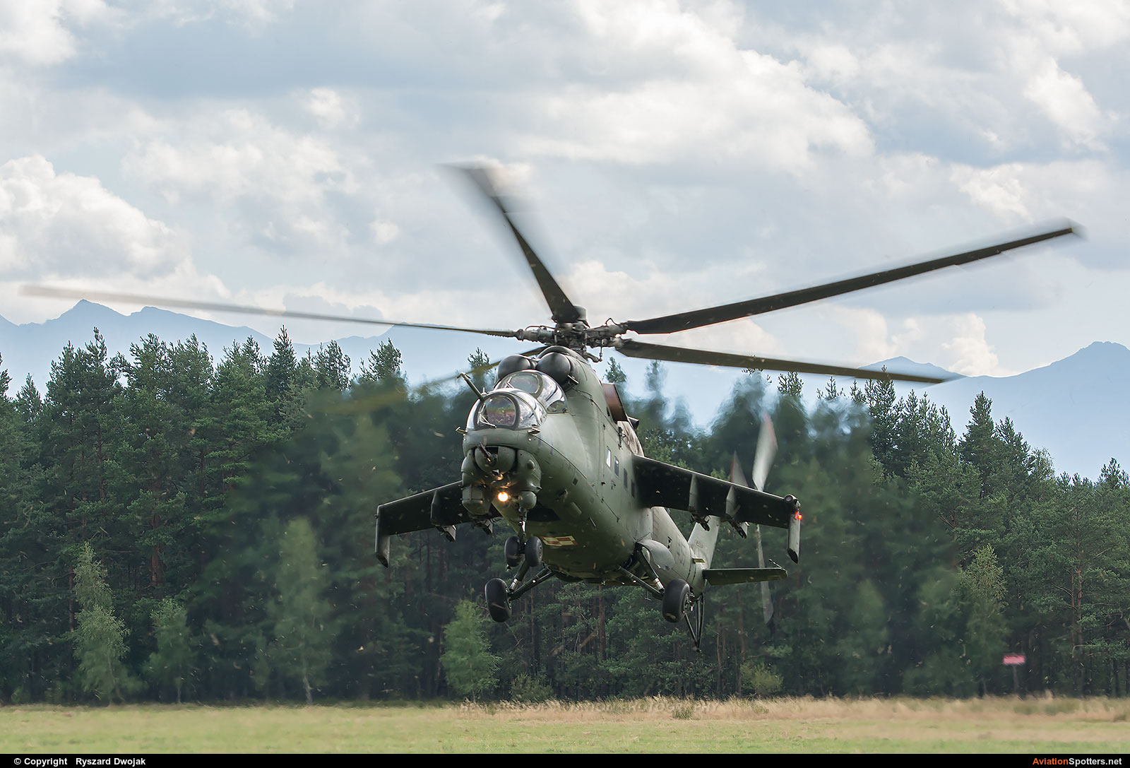 Poland - Air Force  -  Mi-24D  (457) By Ryszard Dwojak (ryś)