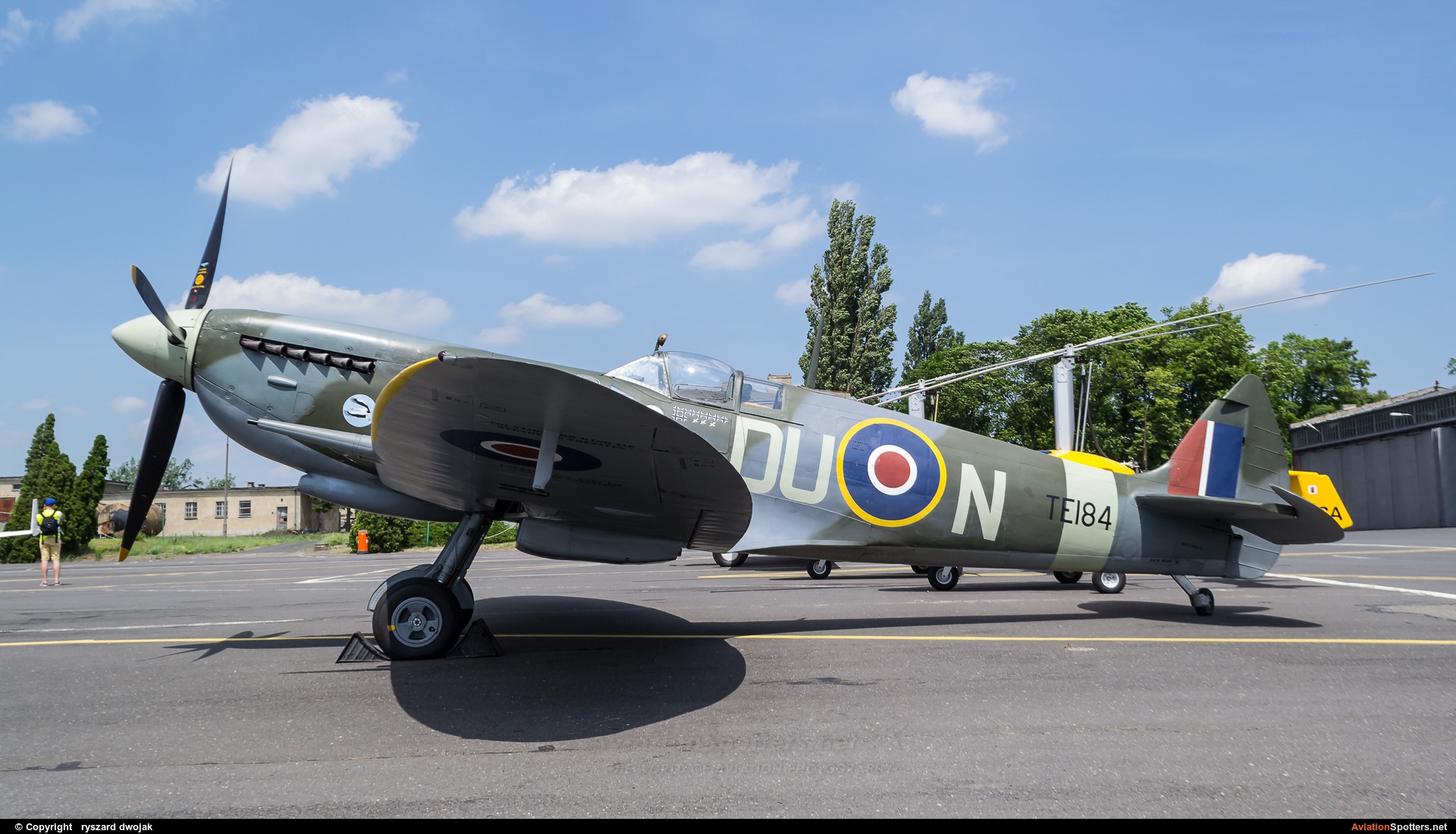 Private  -  Spitfire LF.XVIe  (TE-184) By Ryszard Dwojak (ryś)
