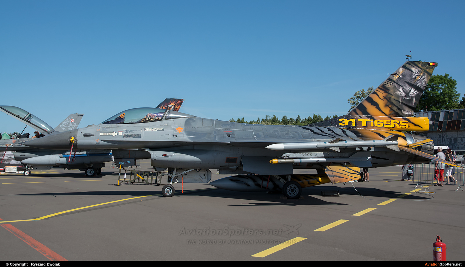 Belgium - Air Force  -  F-16A Fighting Falcon  (FA-116) By Ryszard Dwojak (ryś)