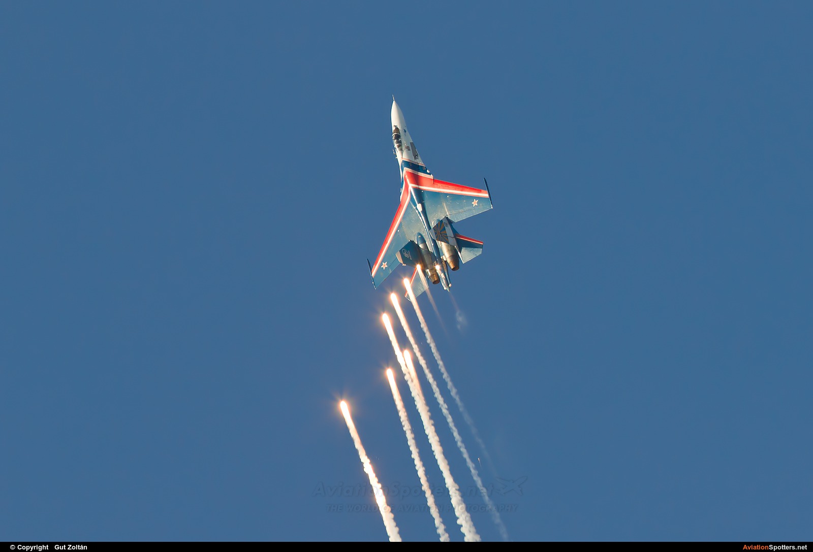 Russia - Air Force : Russian Knights  -  Su-27P  (10) By Gut Zoltán (gut zoltan)