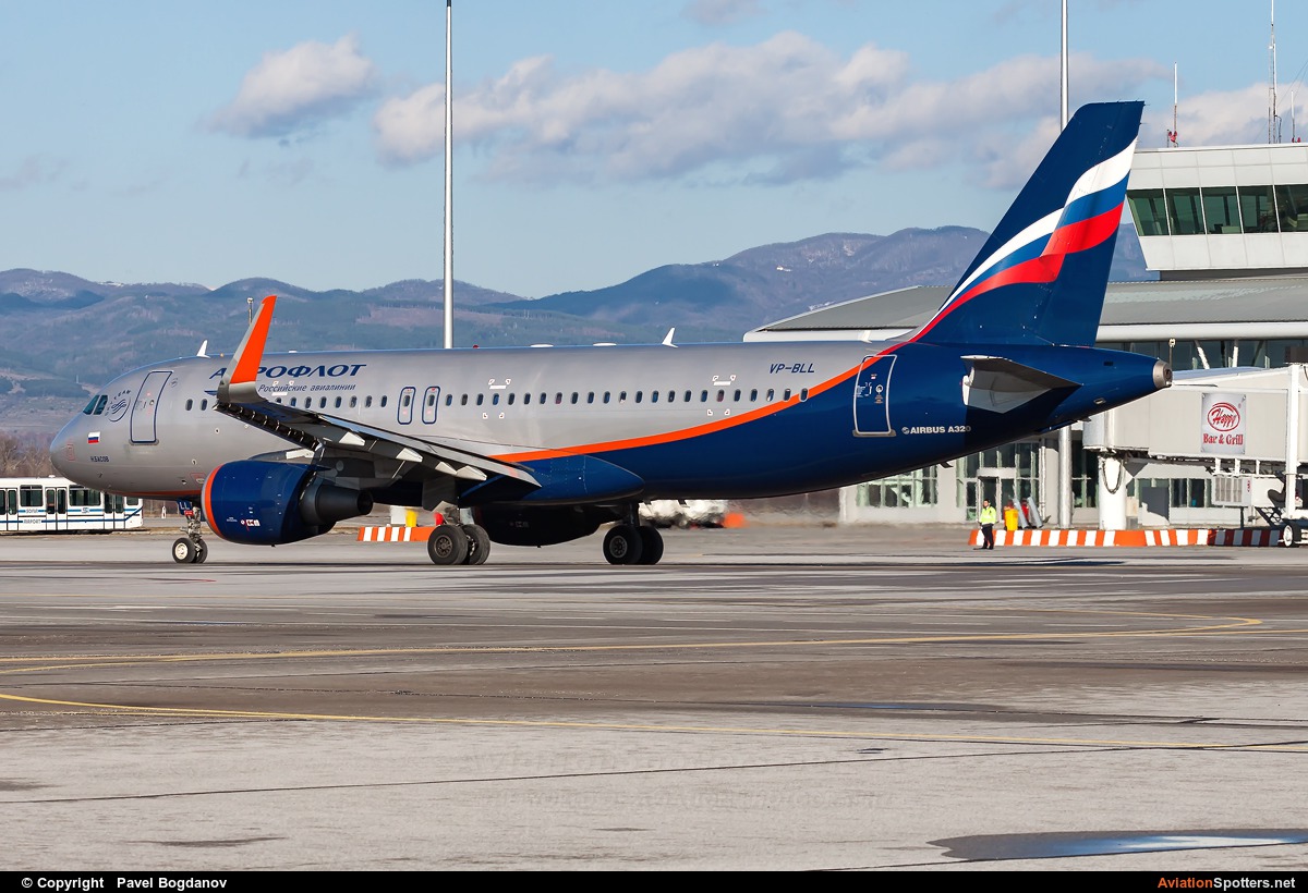 Aeroflot  -  A320-214  (VP-BLL) By Pavel Bogdanov (Ludi4uk)