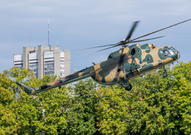 Mil - Mi-17 (701) - operator