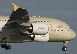 Airbus - A380 (A6-APD) - Roland Bibok