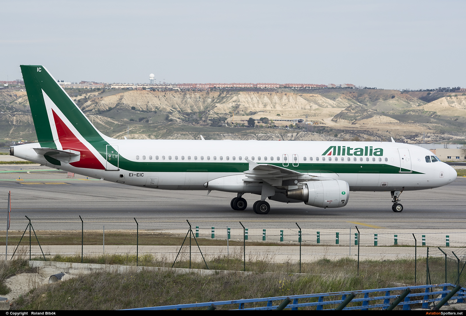 Alitalia  -  A320  (EI-EIC) By Roland Bibók (Roland Bibok)