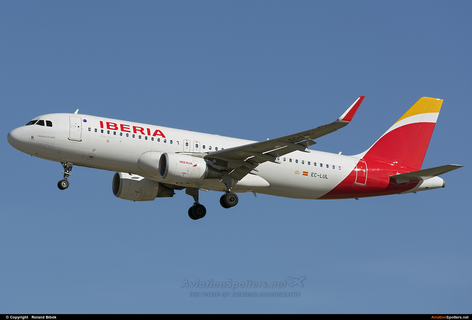 Iberia  -  A320  (EC-LUL) By Roland Bibók (Roland Bibok)