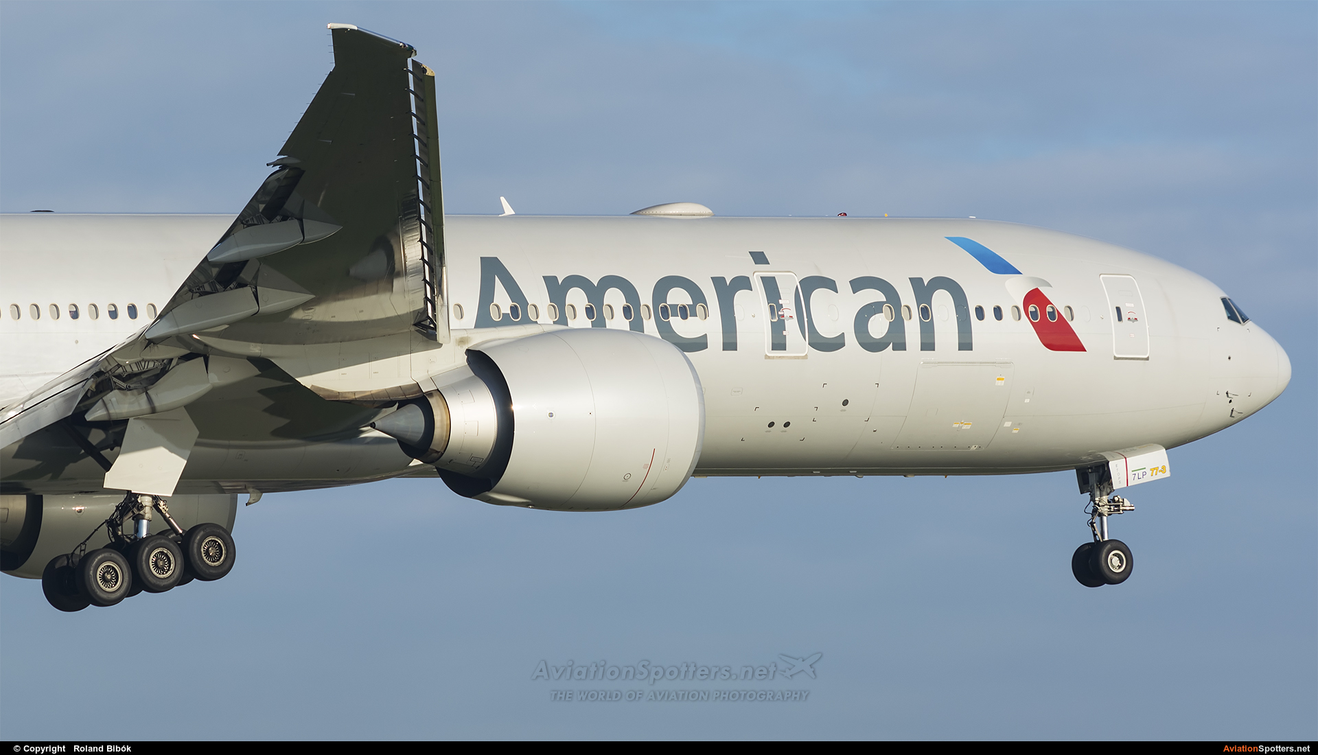 American Airlines  -  777-300ER  (N730AN) By Roland Bibók (Roland Bibok)