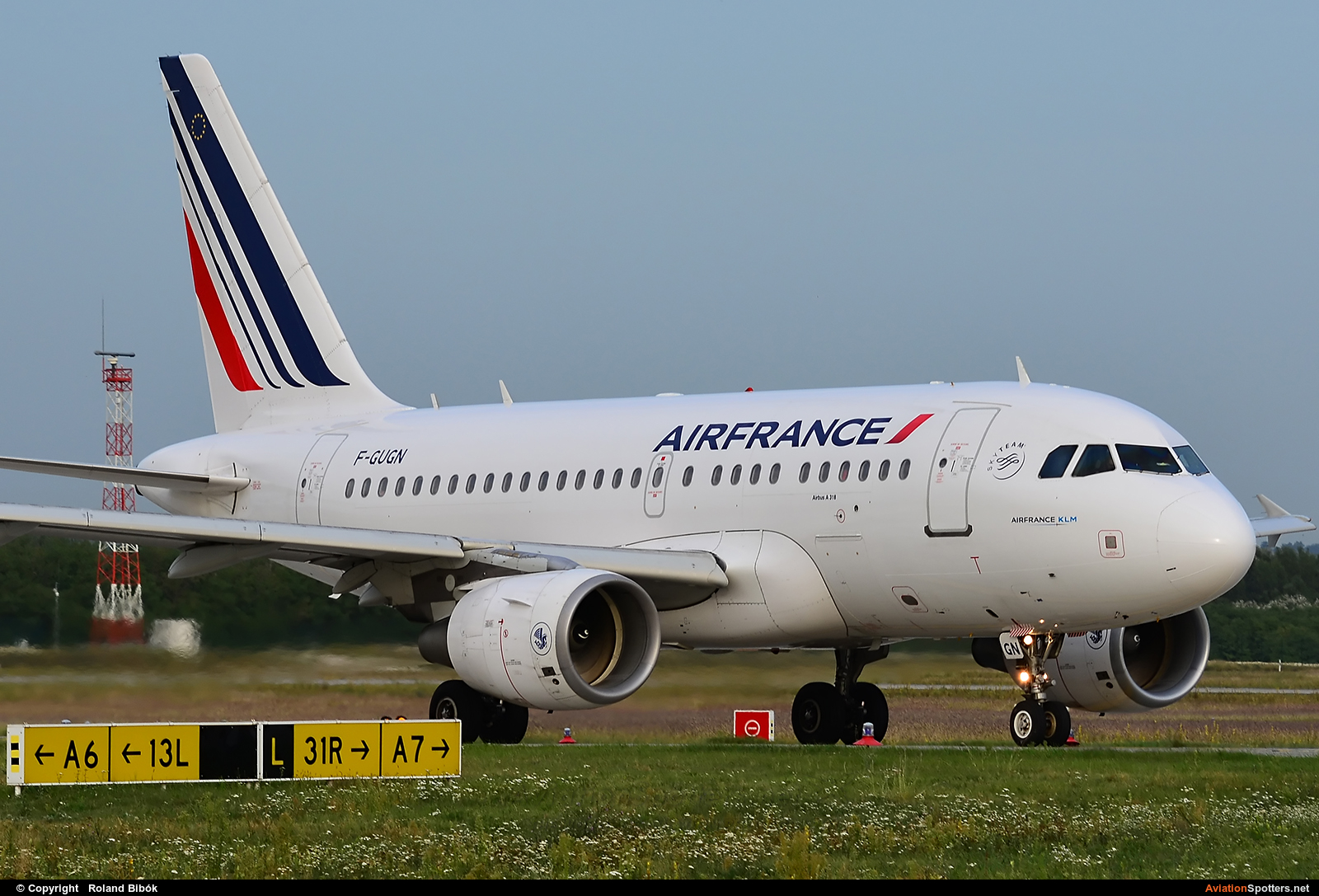 Air France  -  A318  (F-GUGN) By Roland Bibók (Roland Bibok)