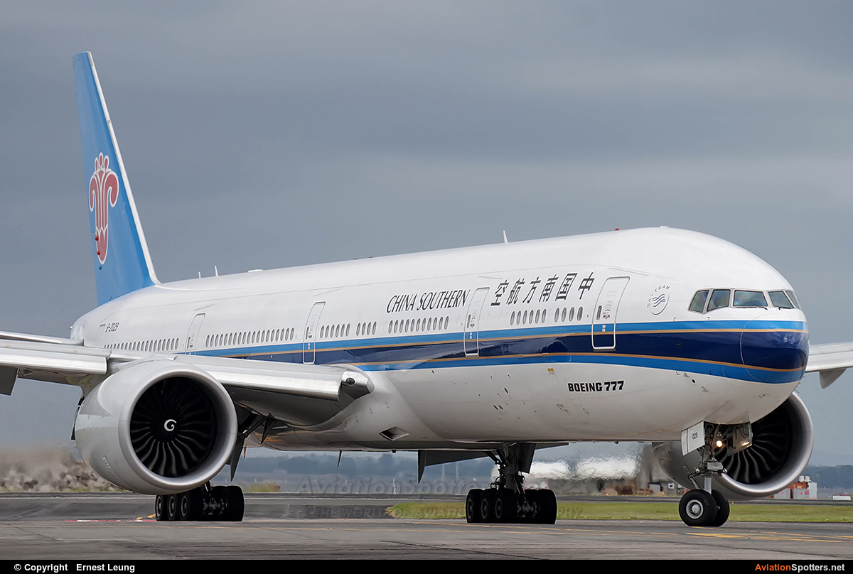 China Southern Airlines  -  777-300ER  (B-2009) By Ernest Leung (Ernest Leung)