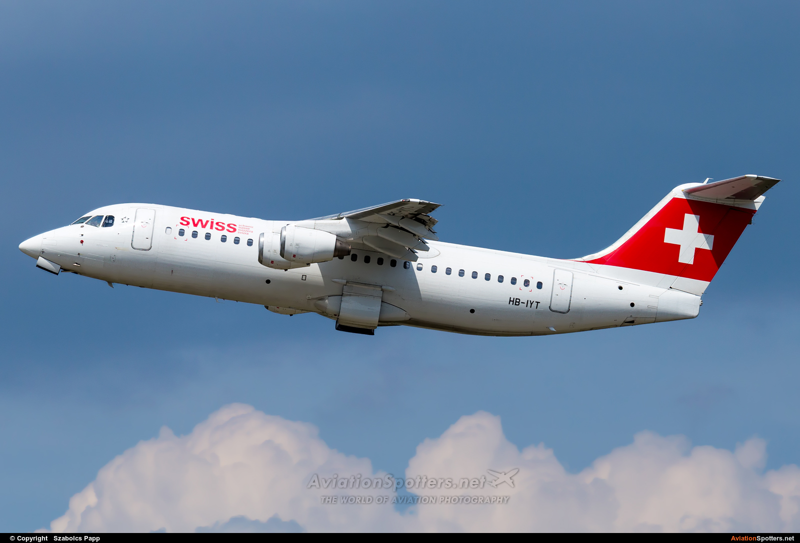 Swiss Airlines  -  BAe 146-300-Avro RJ100  (HB-IYT) By Szabolcs Papp (mr.szabi)