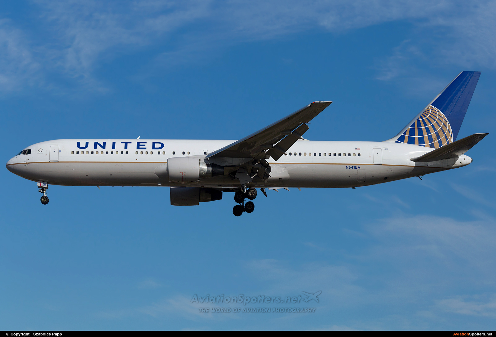 United Airlines  -  767-300ER  (N641UA) By Szabolcs Papp (mr.szabi)